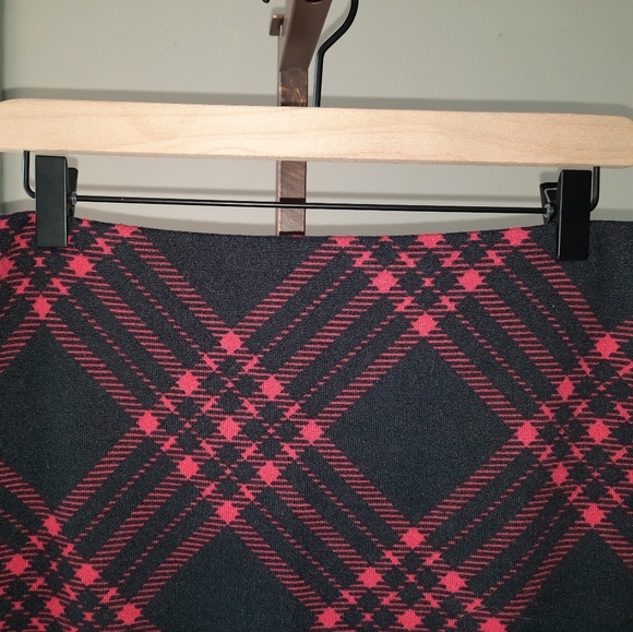 Sz XL Stretchy pencil skirt - Picture 3 of 9